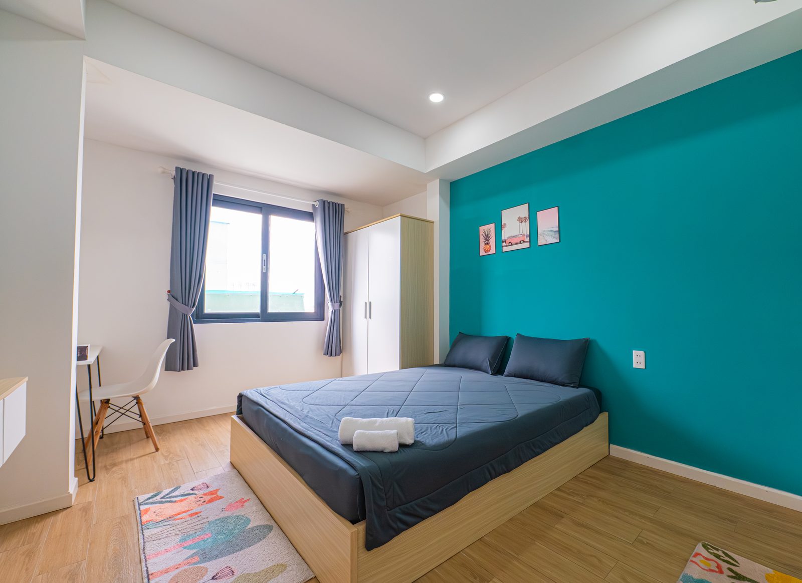 Studio 5.5 interior, photo 2 of 13